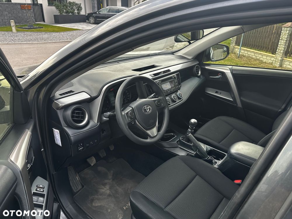 Toyota RAV4 2.0 D-4D Active 4x2 - 17