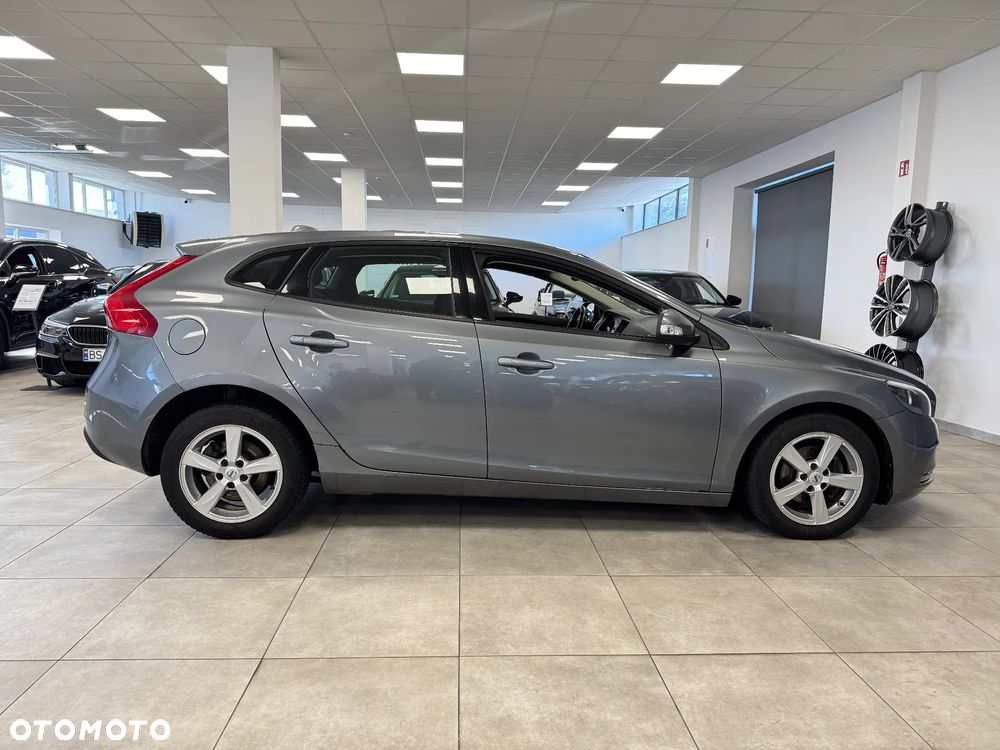 Volvo V40 D2 - 4
