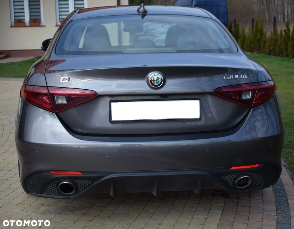Alfa Romeo Giulia 2.0 Turbo Veloce Q4 - 6
