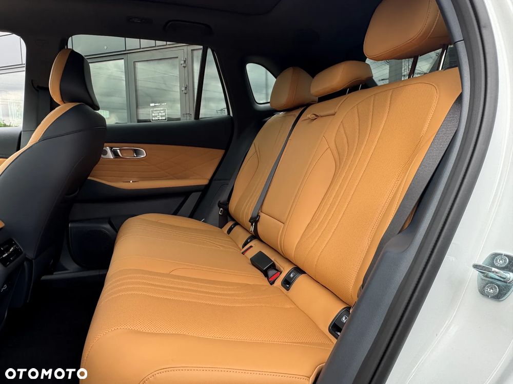 Geely Starray EM-i 1.5 PHEV Max - 10