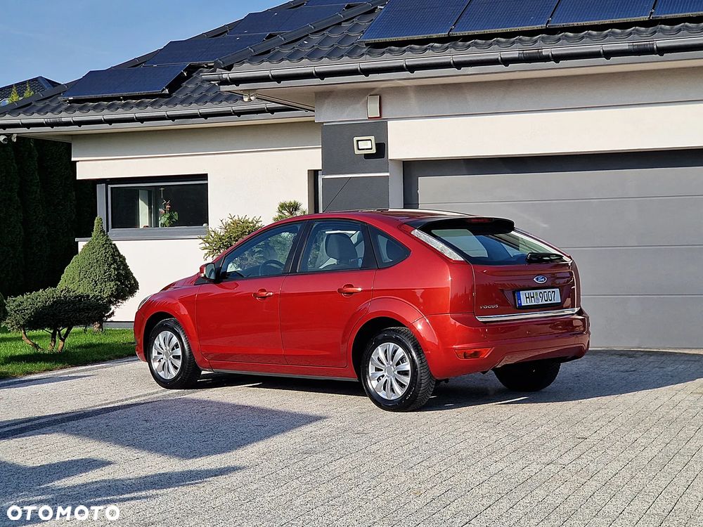 Ford Focus 1.6 16V Ghia - 22