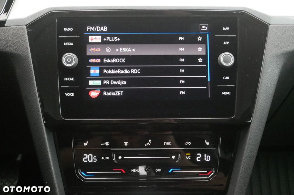 Volkswagen Passat Variant 2.0 TSI Business DSG - 10