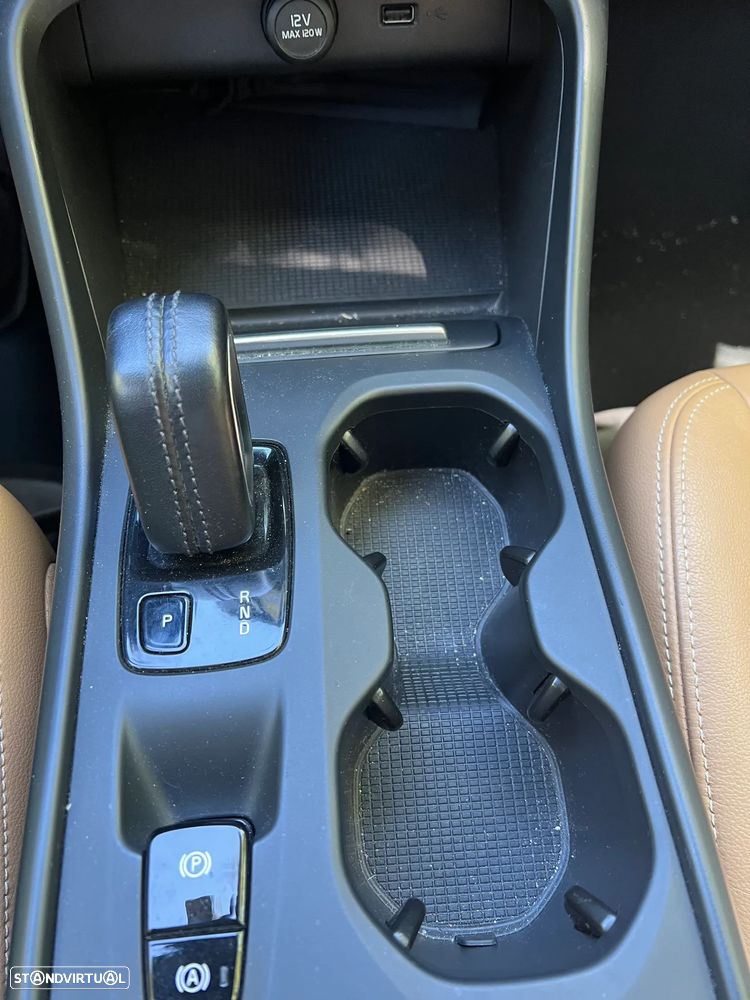 Volvo XC 40 2.0 D3 Momentum Geartronic - 14