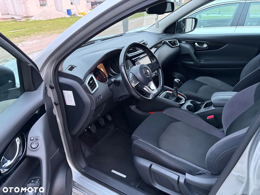 Nissan Qashqai 1.3 DIG-T N-Connecta - 19