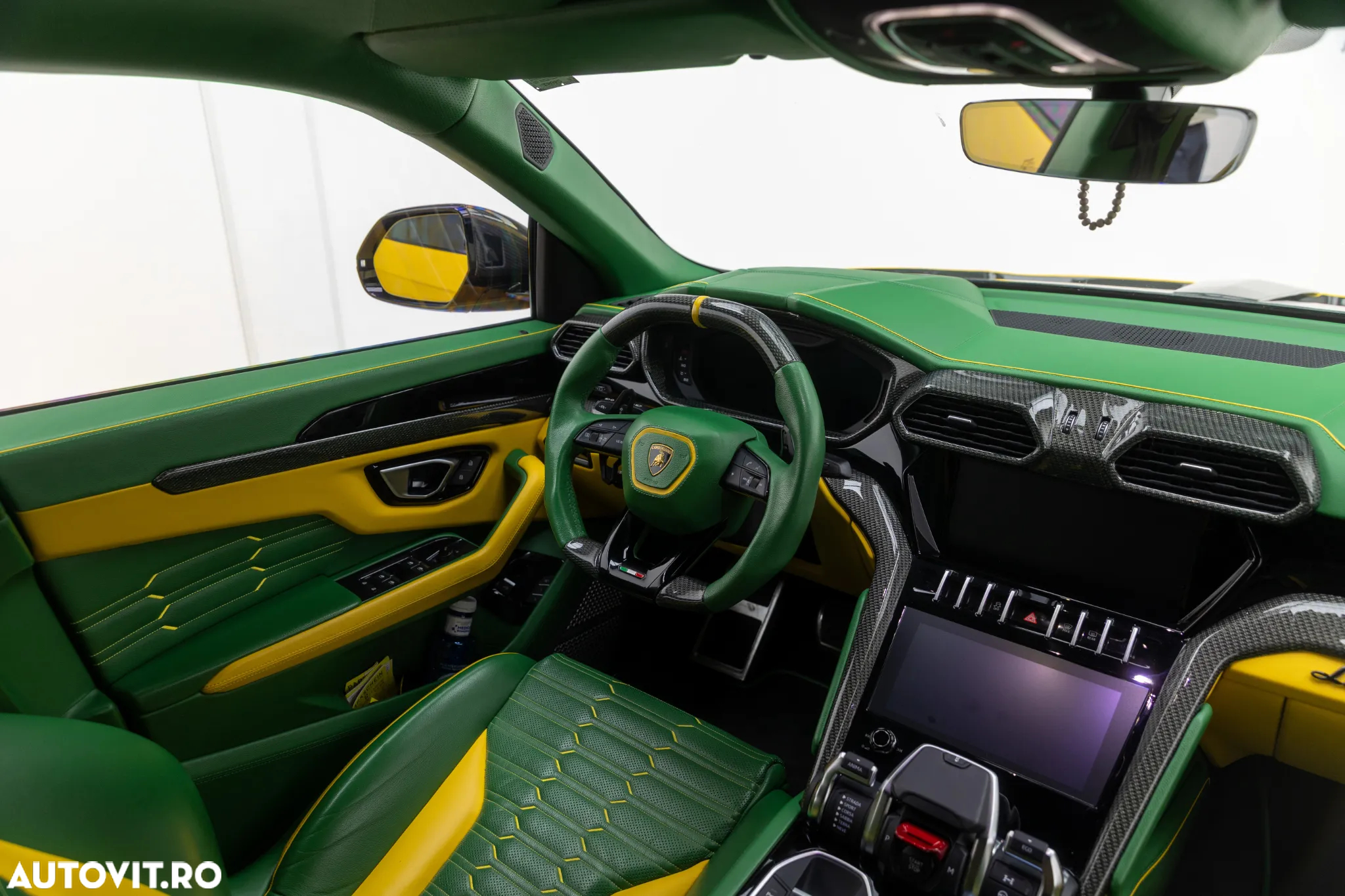 Lamborghini URUS - 23