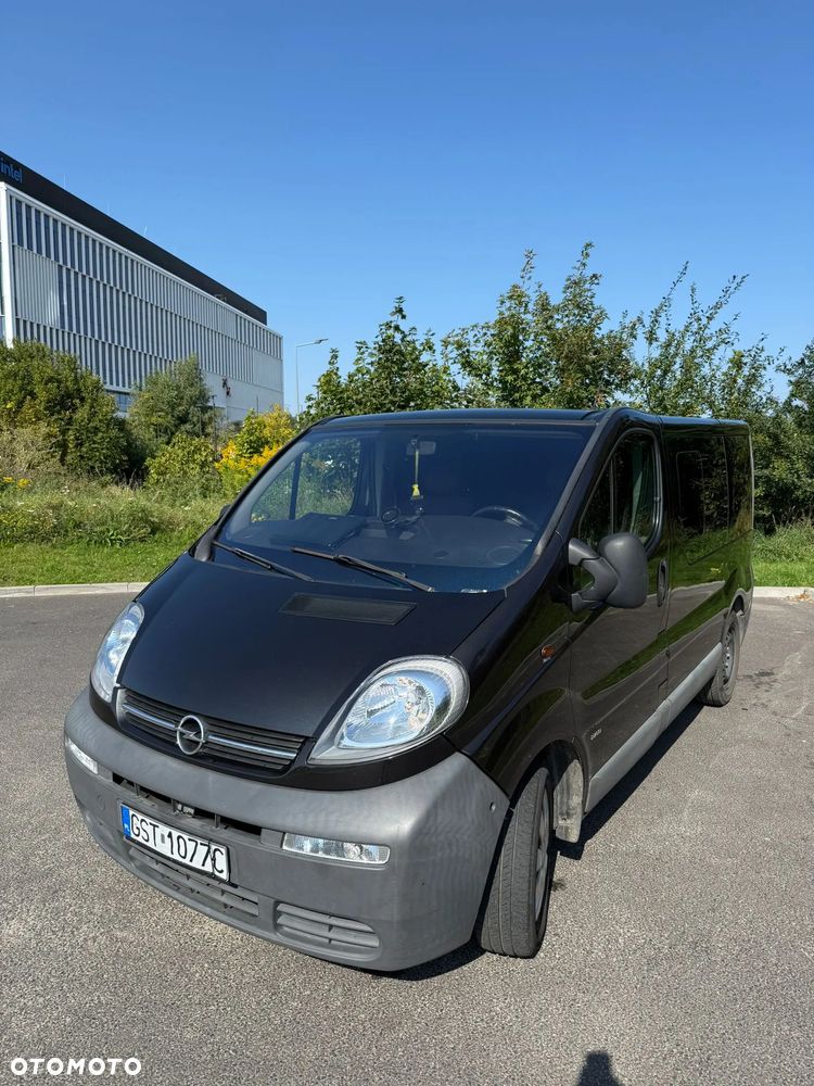 Opel Vivaro - 1