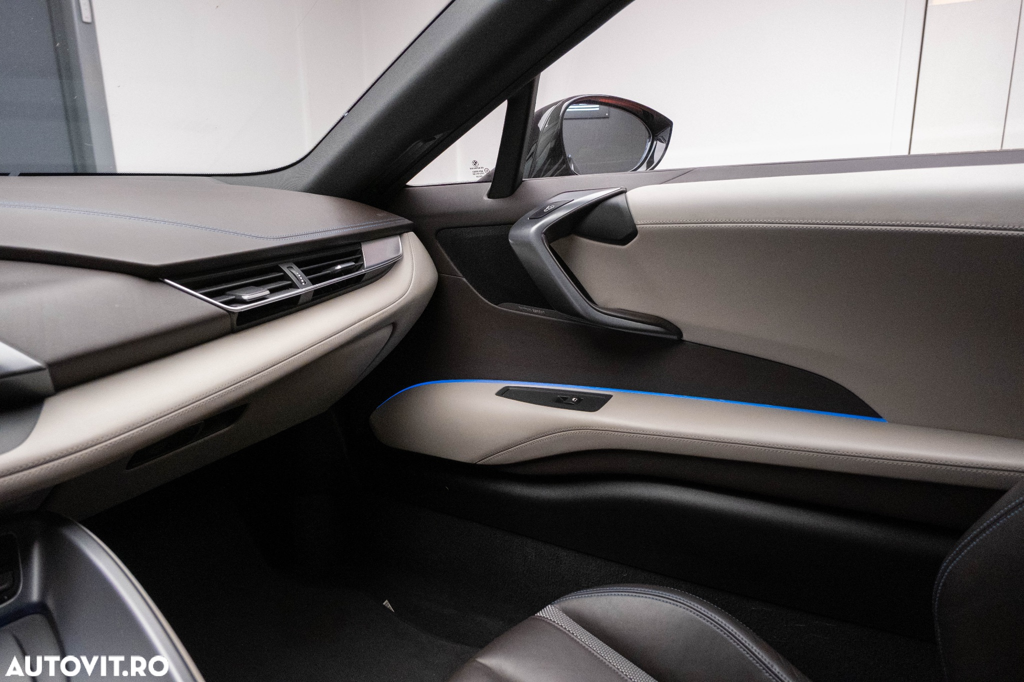 BMW i8 Coupe - 19