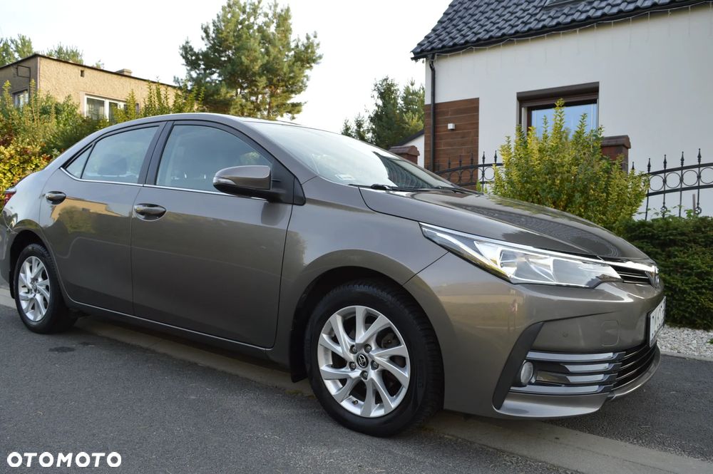 Toyota Corolla 1.6 Comfort - 1