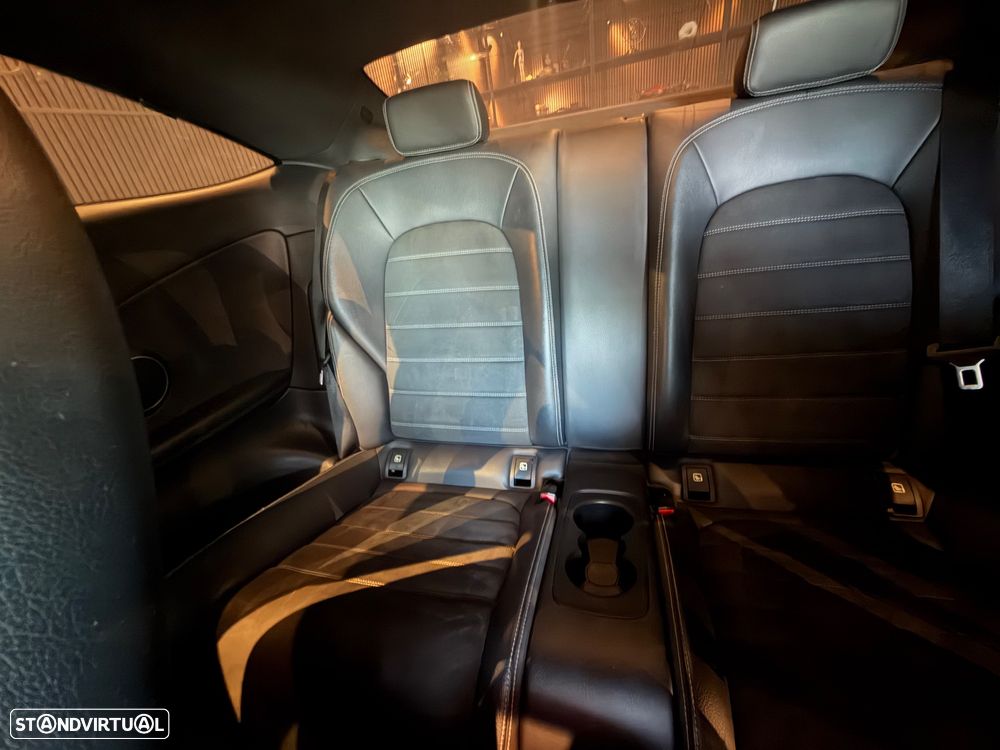 Mercedes-Benz C 250 d 4Matic 9G-TRONIC AMG Line - 24