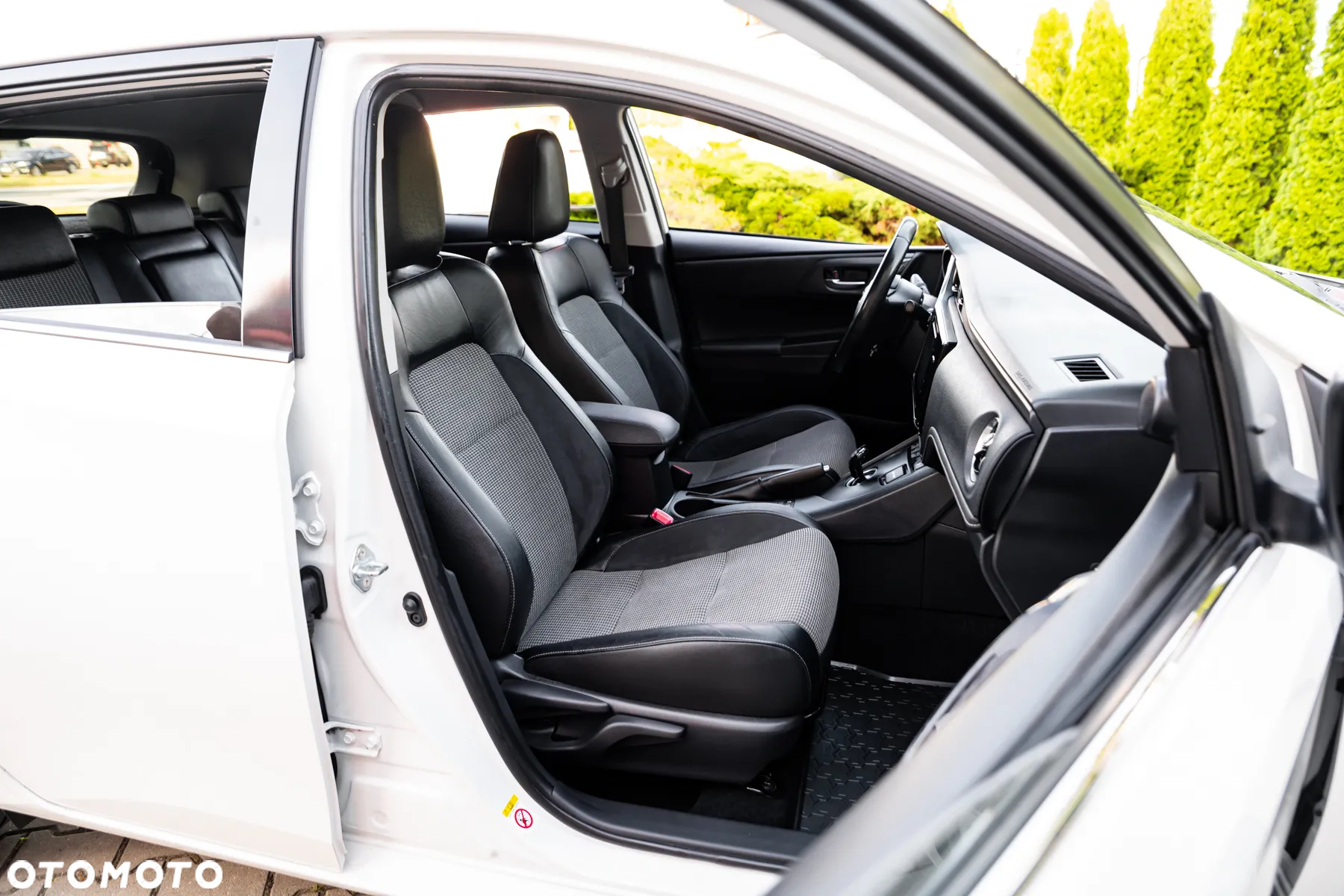 Toyota Auris 1.8 VVT-i Hybrid Automatik Edition S+ - 7