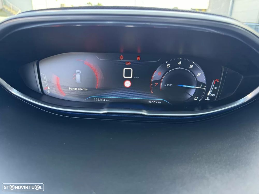 Peugeot 5008 1.2 PureTech Allure - 37