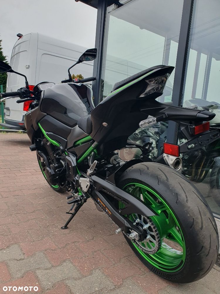 Kawasaki Z 900 - 12