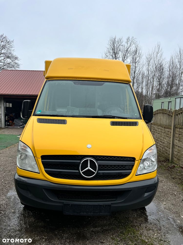 Mercedes-Benz Sprinter - 1