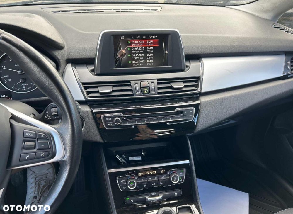 BMW Seria 2 218d Advantage - 13