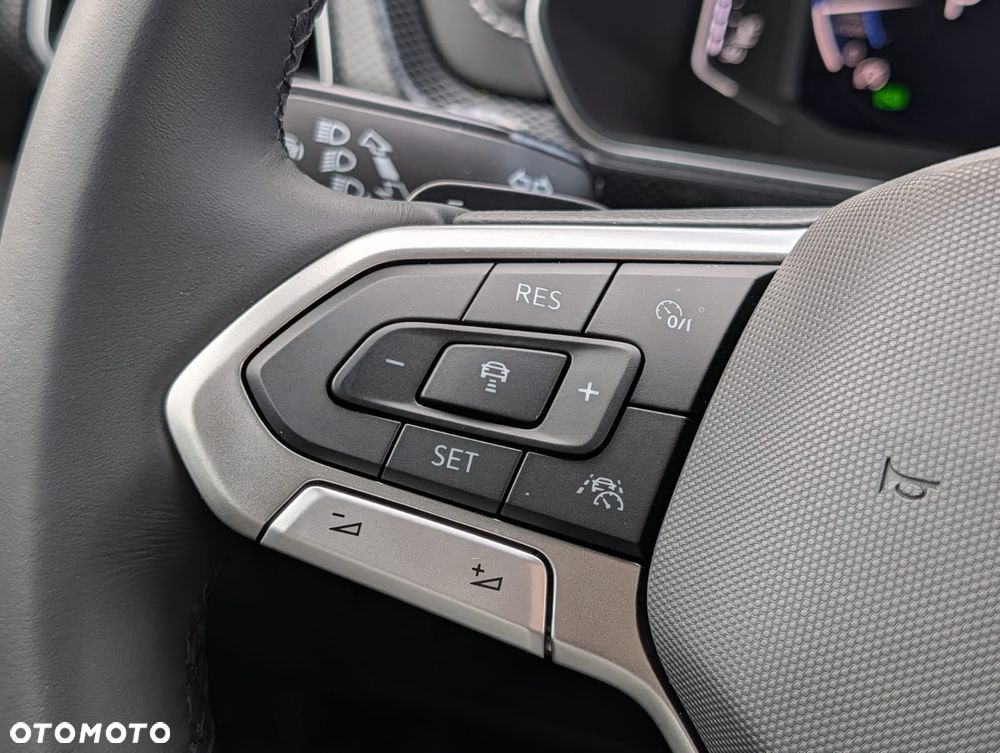 Volkswagen T-Cross 1.5 TSI ACT R-Line Plus DSG - 18