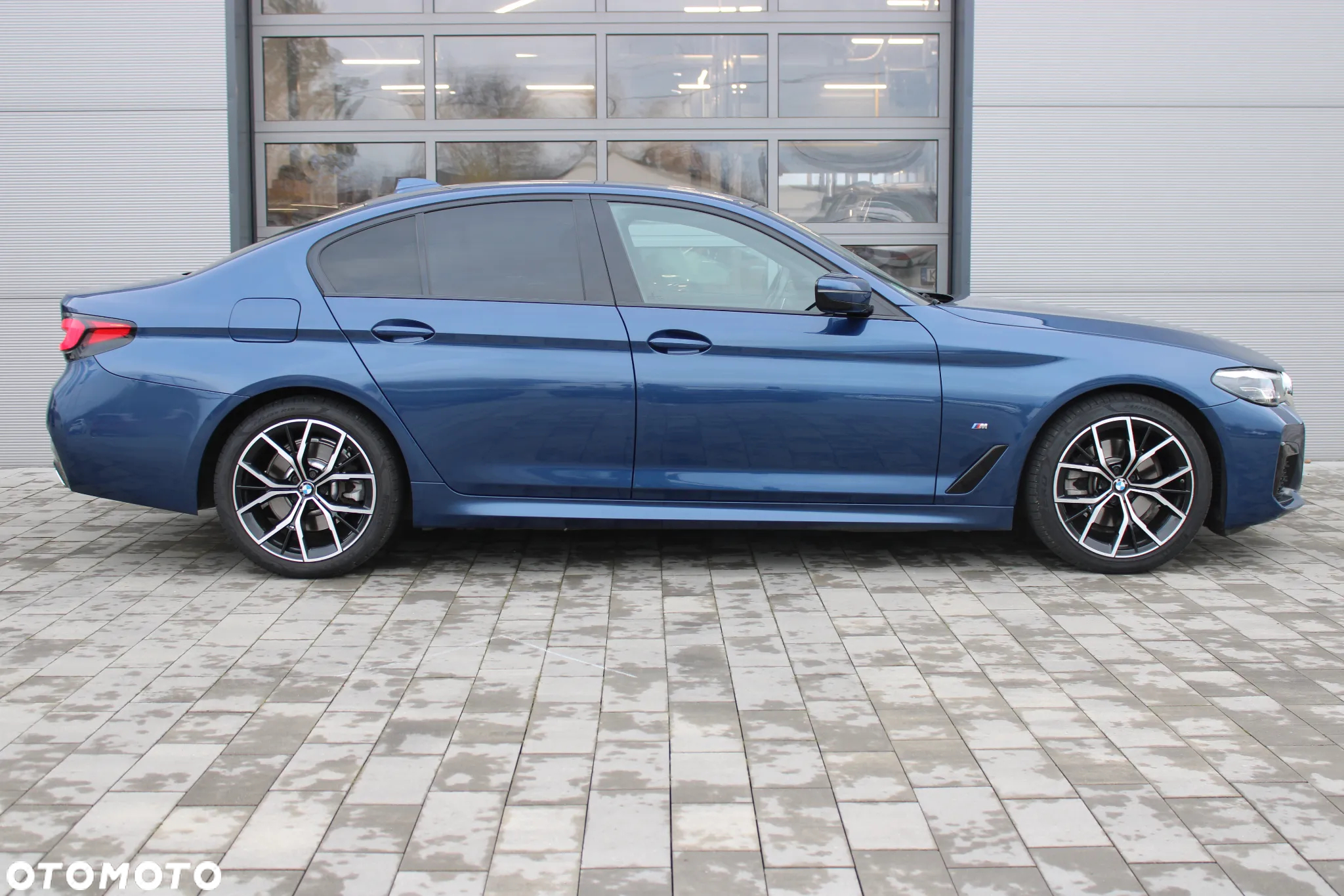 BMW Seria 5 520d xDrive M Sport sport - 4