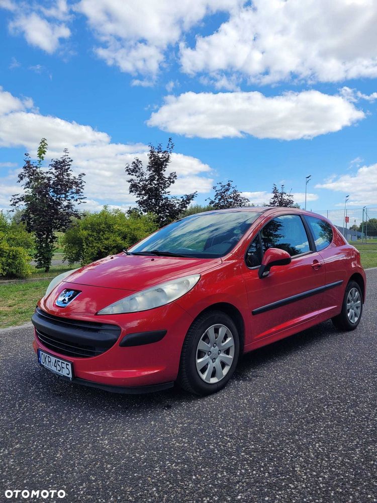 Peugeot 207 - 1
