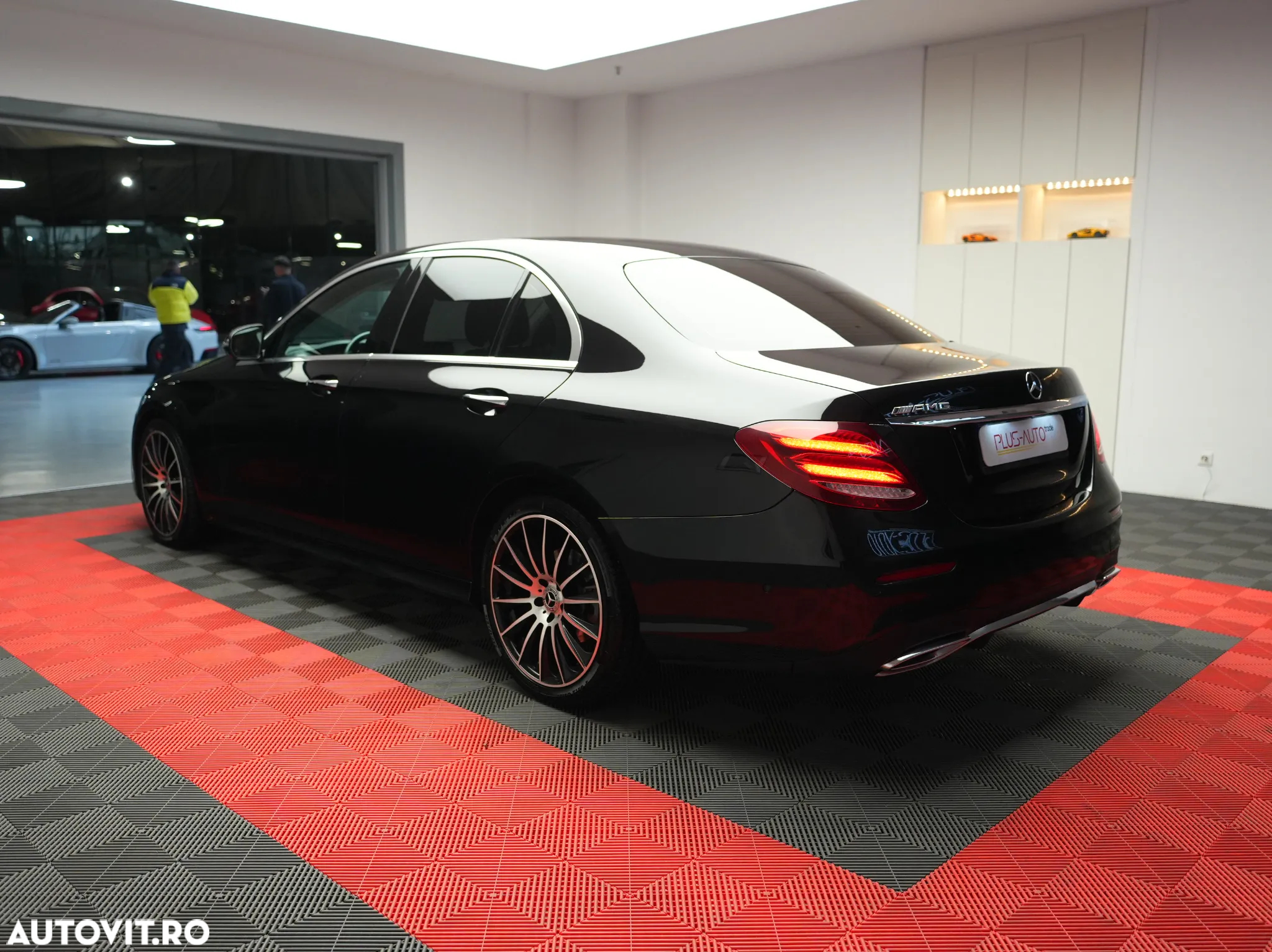 Mercedes-Benz E 200 d 9G-TRONIC AMG Line - 5