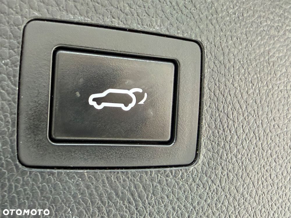 Hyundai i40 Kombi 2.0 Premium - 13