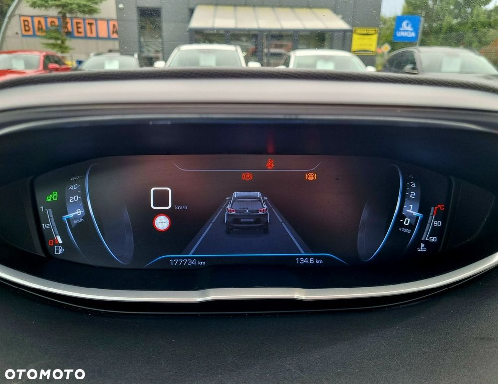 Peugeot 5008 1.6 BlueHDi Allure 7os - 18
