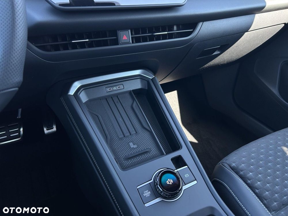 Volkswagen T-Roc 1.5 eTSI R-Line DSG - 28