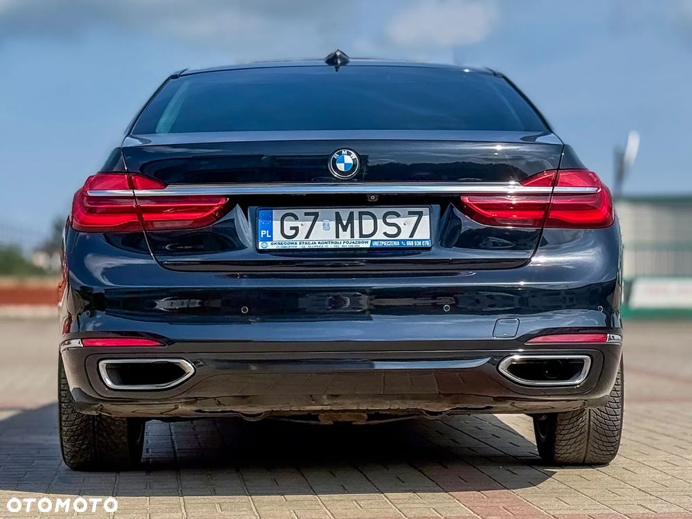 BMW Seria 7 750Li xDrive - 5