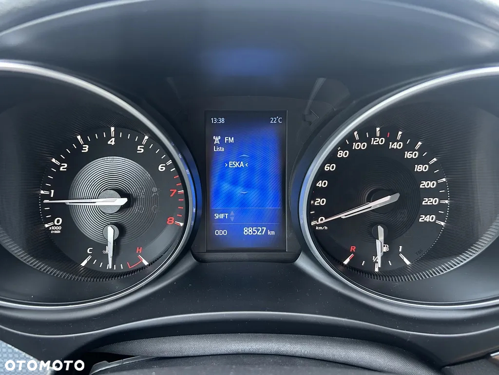Toyota Avensis - 5