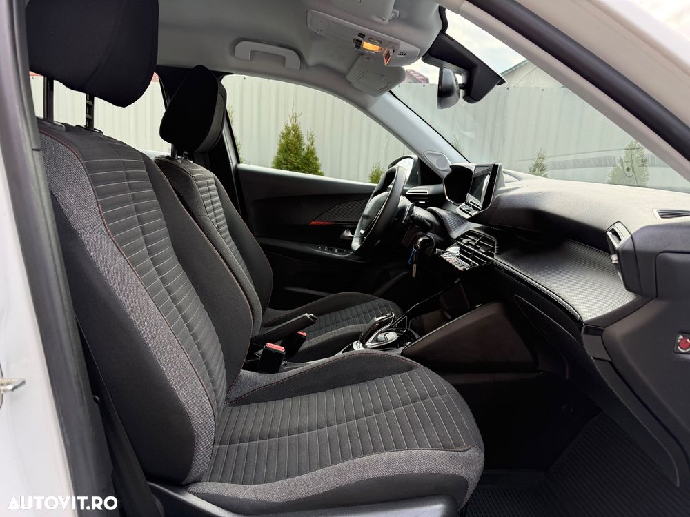 Peugeot 2008 PureTech 130 EAT8 Active - 22