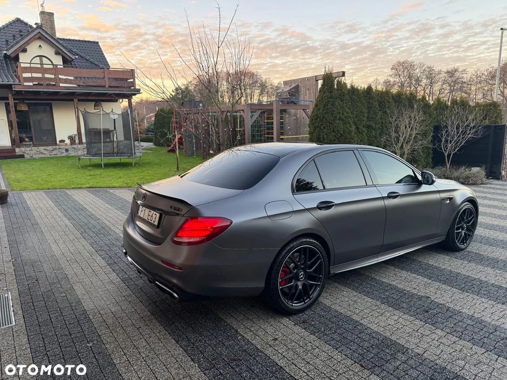 Mercedes-Benz Klasa E AMG 63 S 4Matic+ AMG Speedshift MCT-9G - 4