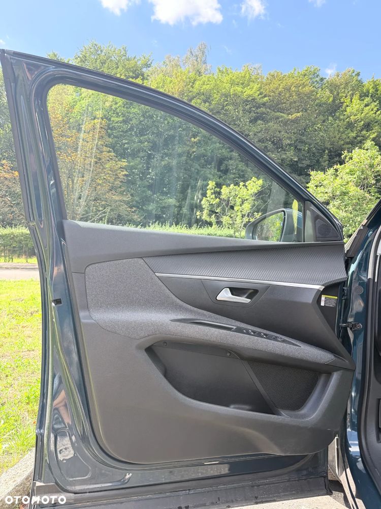 Peugeot 5008 BlueHDI 130 EAT8 Active Pack - 31