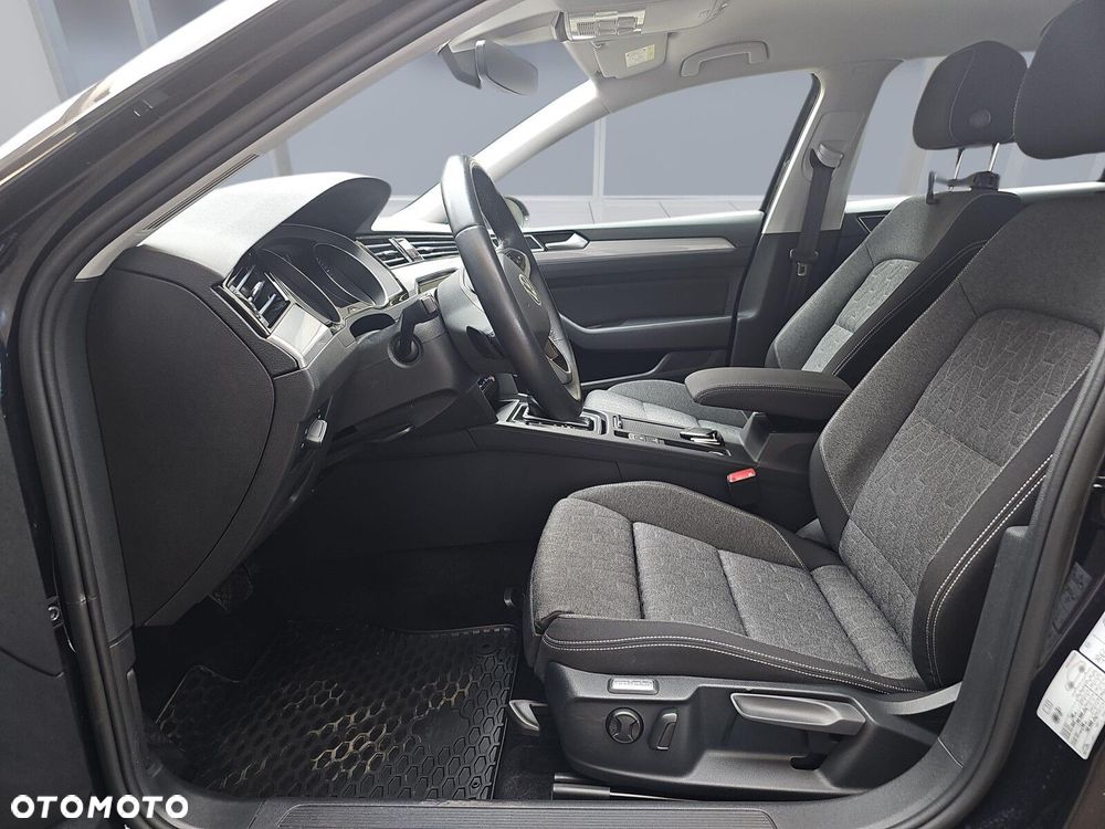 Volkswagen Passat Variant 1.5 TSI EVO Business DSG - 9