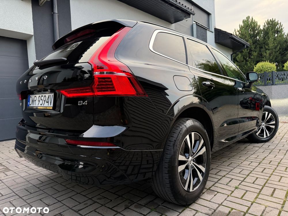 Volvo XC 60 B4 D Geartronic Momentum Pro - 4