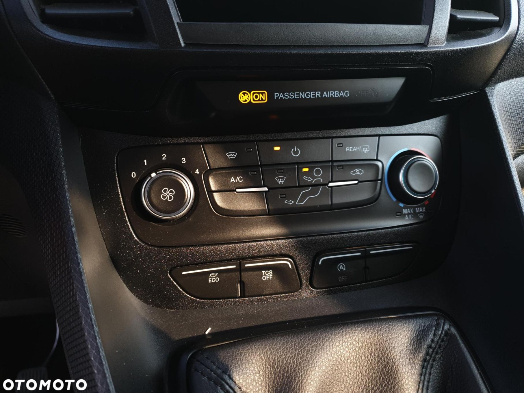 Ford transit-connect - 17