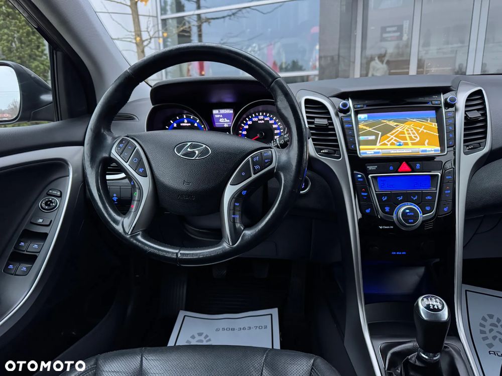 Hyundai i30 1.6 CRDi Premium - 24