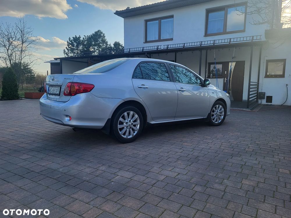 Toyota Corolla - 2