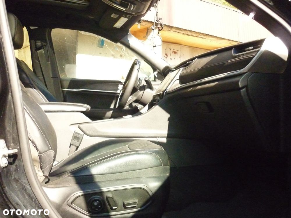 Jeep Grand Cherokee - 14