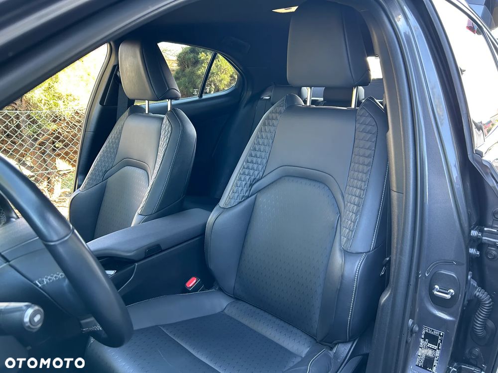 Lexus UX 250h GPF F Impression 2WD - 15