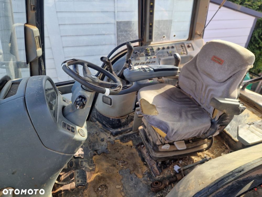 Valtra T130 - 6