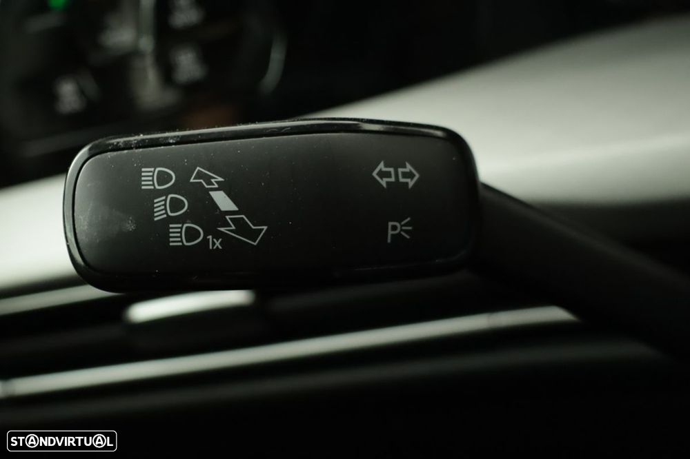 VW Golf 1.5 TSI e-Hybrid Life DSG - 17