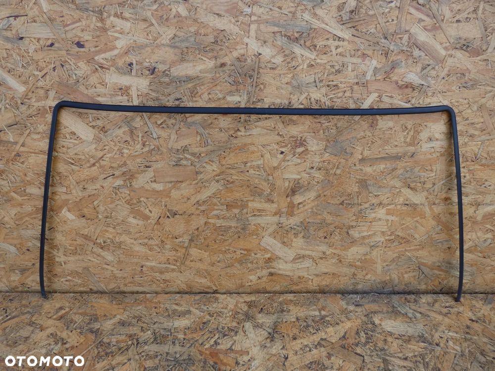 BMW E32 LISTWY SZYBY  TYŁ - 6