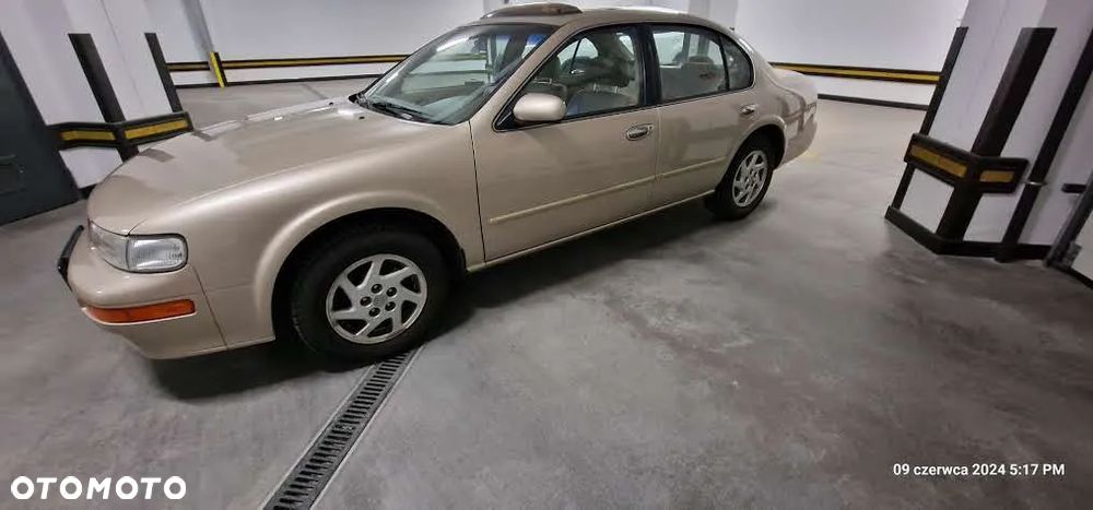 Nissan Maxima QX 3.0 SE - 1