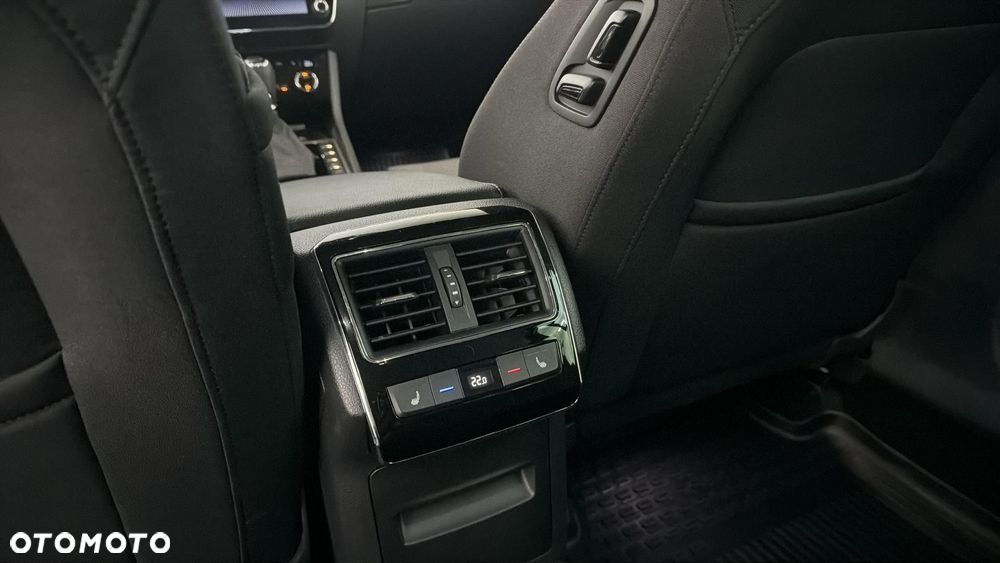 Skoda Superb 2.0 TDI SCR Style DSG - 17