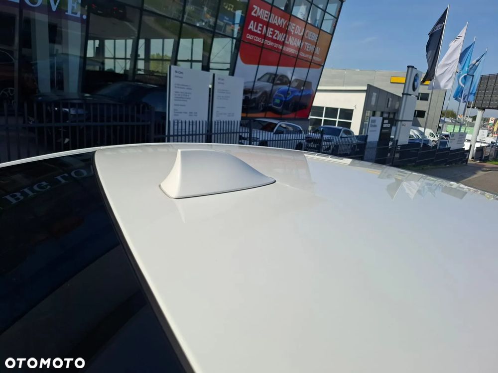 BMW Seria 5 525d xDrive Luxury Line - 32