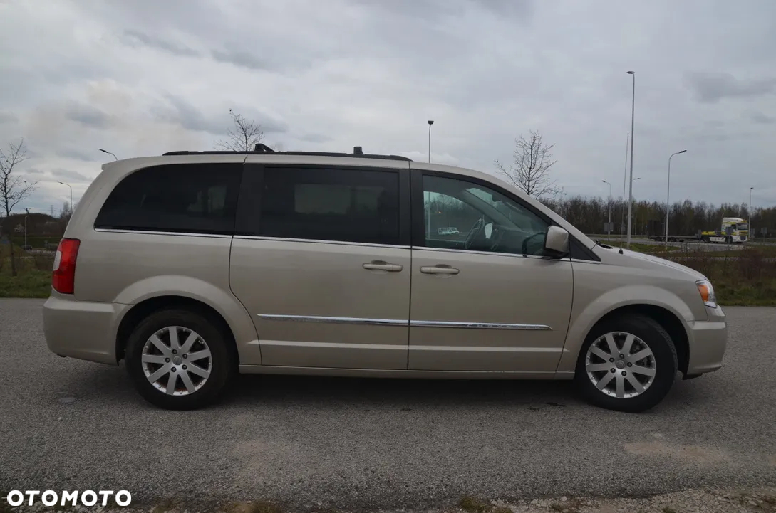 Chrysler Town & Country 3.6 Touring - 5