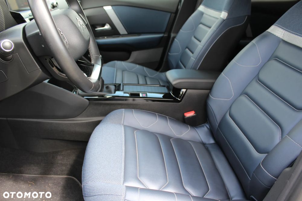 Citroën C4 1.2 PureTech Shine S&S - 23