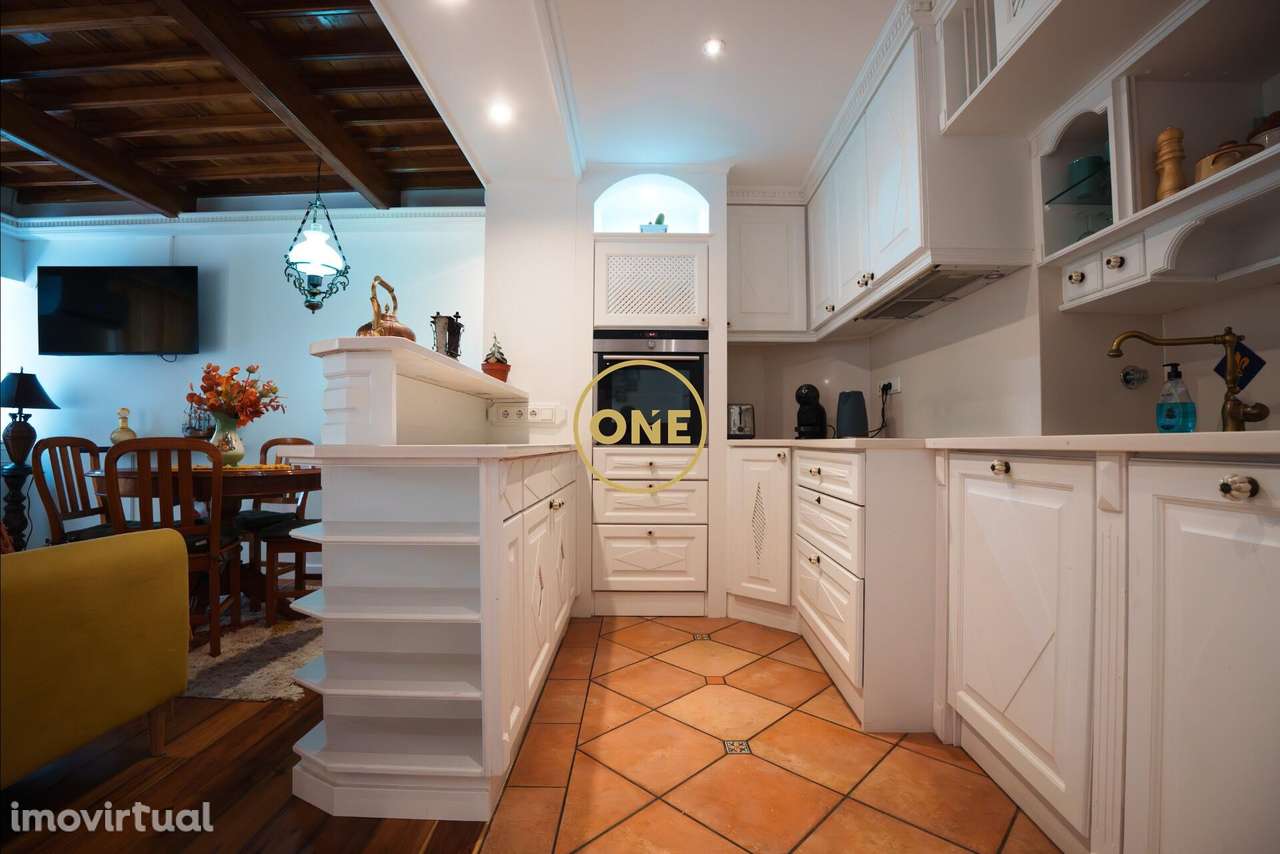 Moradia com Potencial e Elegância -Totalmente Renovado no Coração d - Grande imagem: 4/25