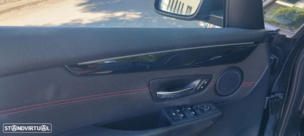 BMW 216 Active Tourer d Line Sport - 18