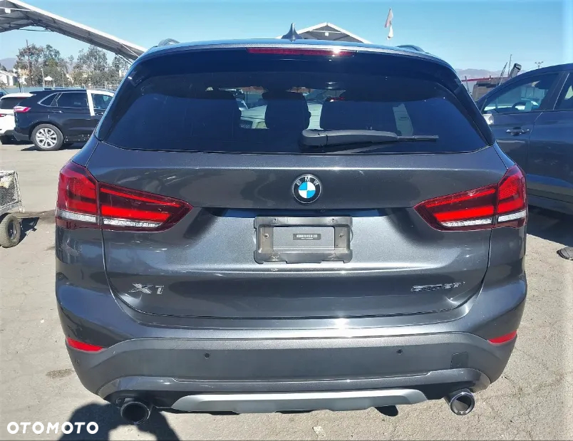 BMW X1 - 8