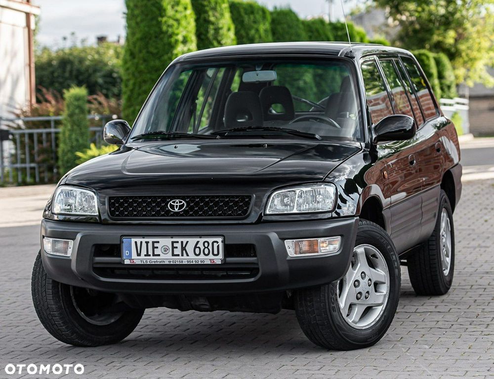 Toyota RAV4 2.0 GLi - 1