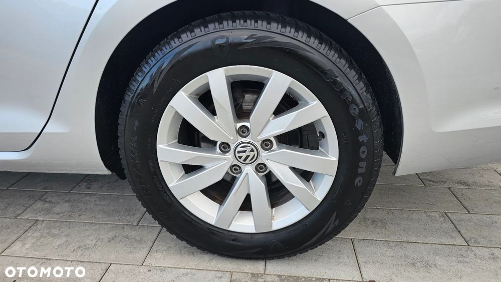 Volkswagen Golf 1.6 TDI Trendline DSG - 12